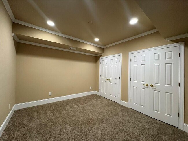 Building Photo - 5930 Abbotts Run Tr