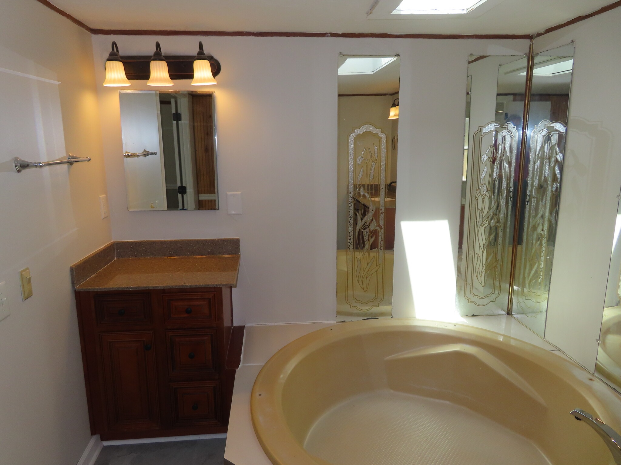 Building Photo - 220 Arkansas Ave