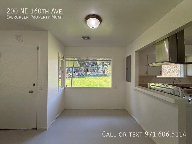 Building Photo - 200 NE 160th Ave