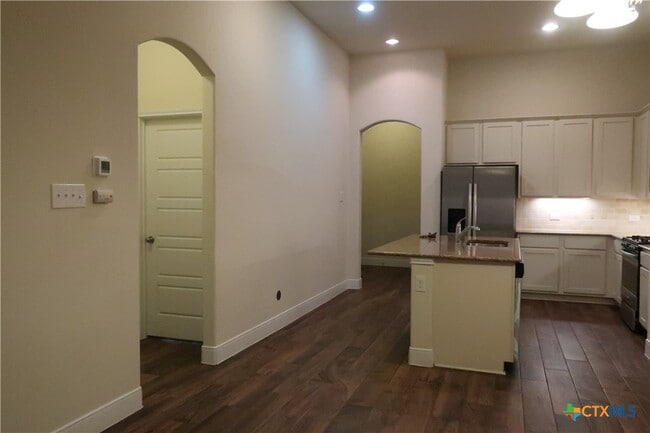 Building Photo - 1239 FM306