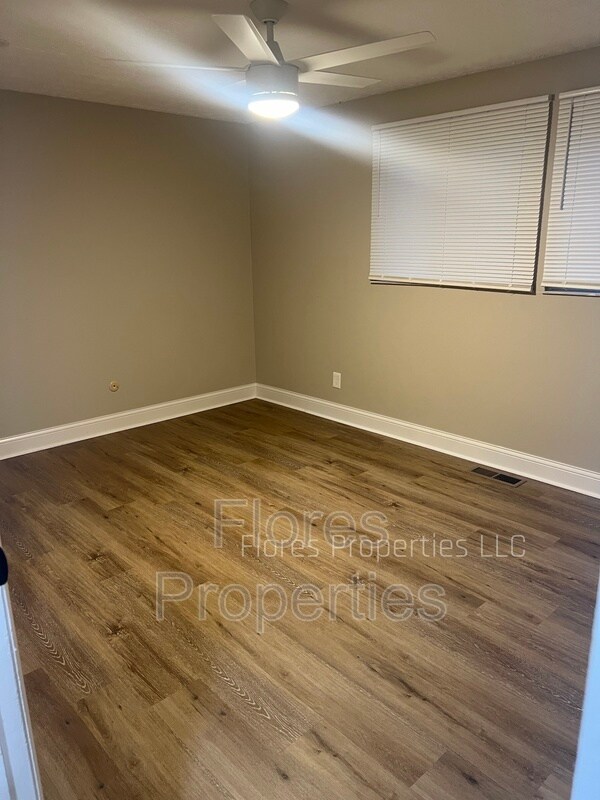 Building Photo - 2183 Smoky View Blvd