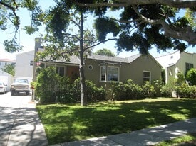 Building Photo - 418 W Palm Ave