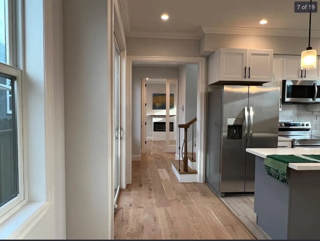 Building Photo - 661 Hampshire Ave