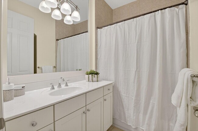 Building Photo - 8101 Ironstone Dr