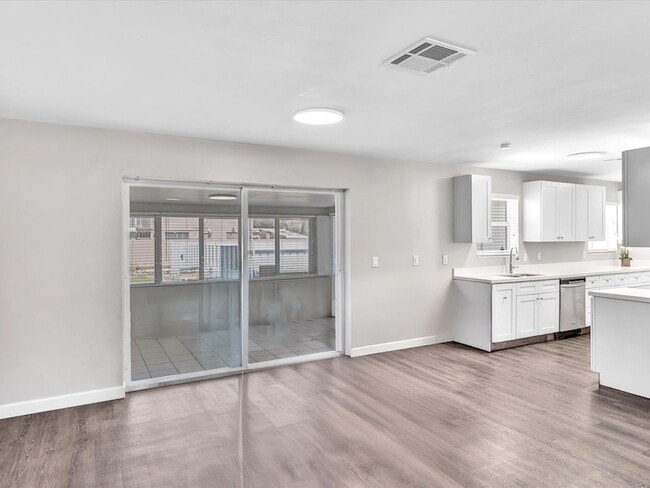 Building Photo - 54 SW 16th St