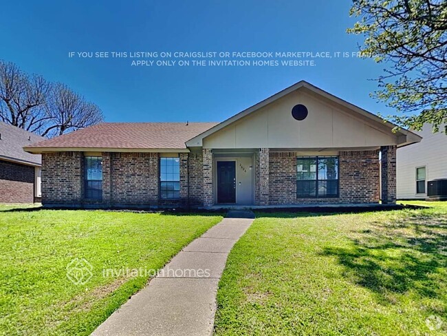Building Photo - 2626 Hampshire Dr