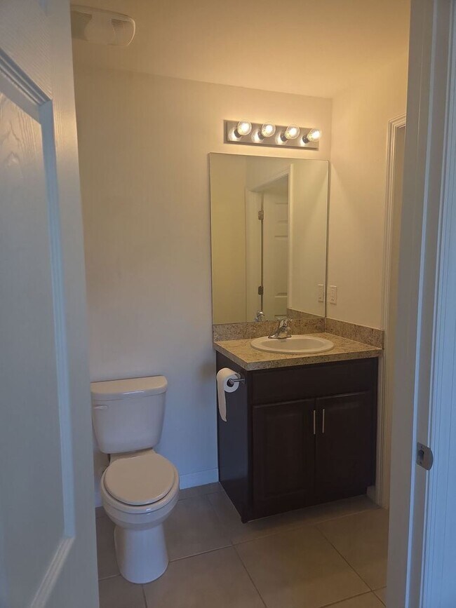 Building Photo - House for rent