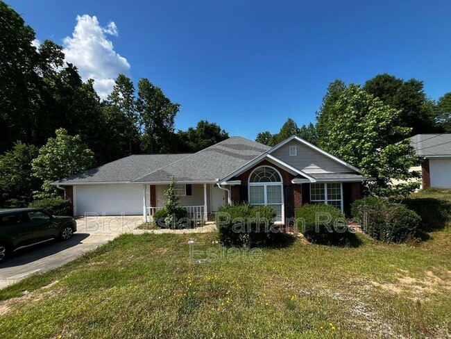 Building Photo - 20 Redwood Dr