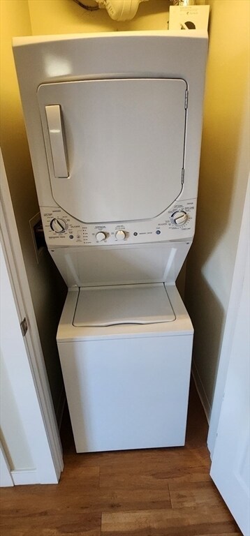 Building Photo - 20 Pond St