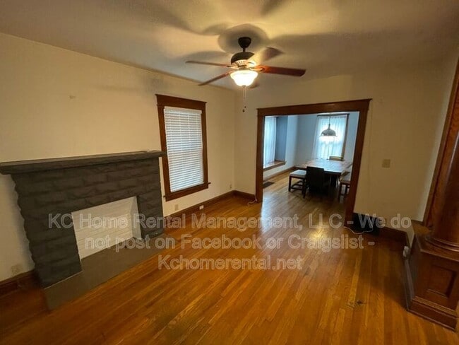 Building Photo - 3554 Genessee St