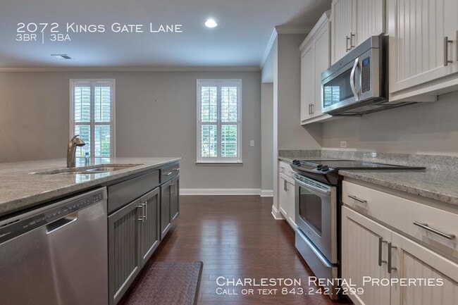 Building Photo - 2072 Kings Gate Ln