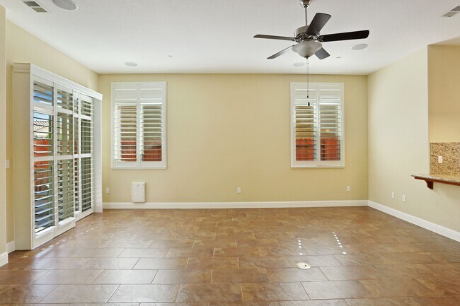 Building Photo - 1609 Maehl Dr