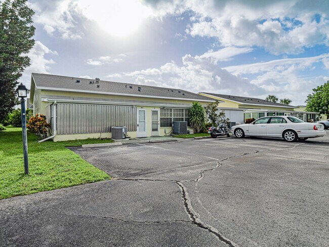 Building Photo - 8520 U.S. Rte 1