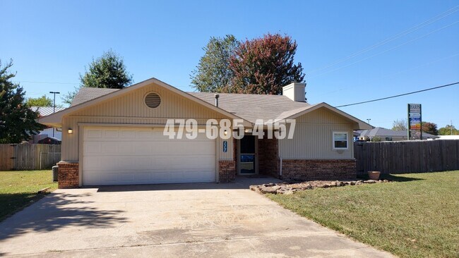 Primary Photo - 117 Centerpoint Dr