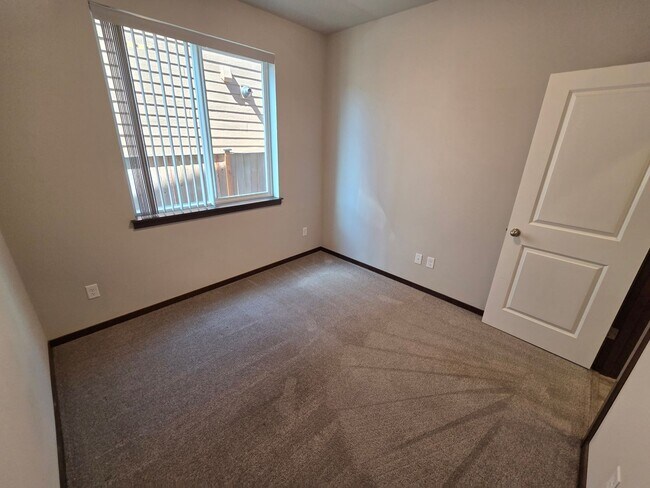 Building Photo - 5151 Sophie St