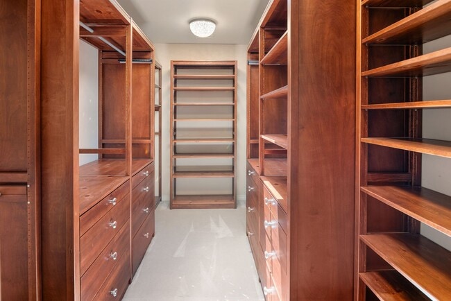 Building Photo - Custom Single Story in coveted Alvarado Es...