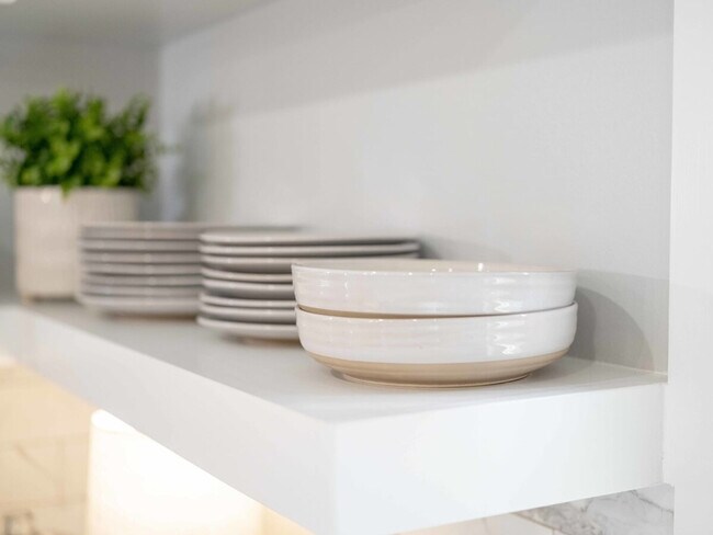 Building Photo - 201 N Dogwood St