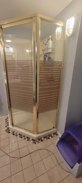 Building Photo - 179 Longview Ave