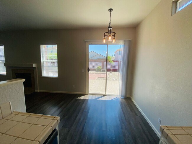 Building Photo - 8552 Charente Way