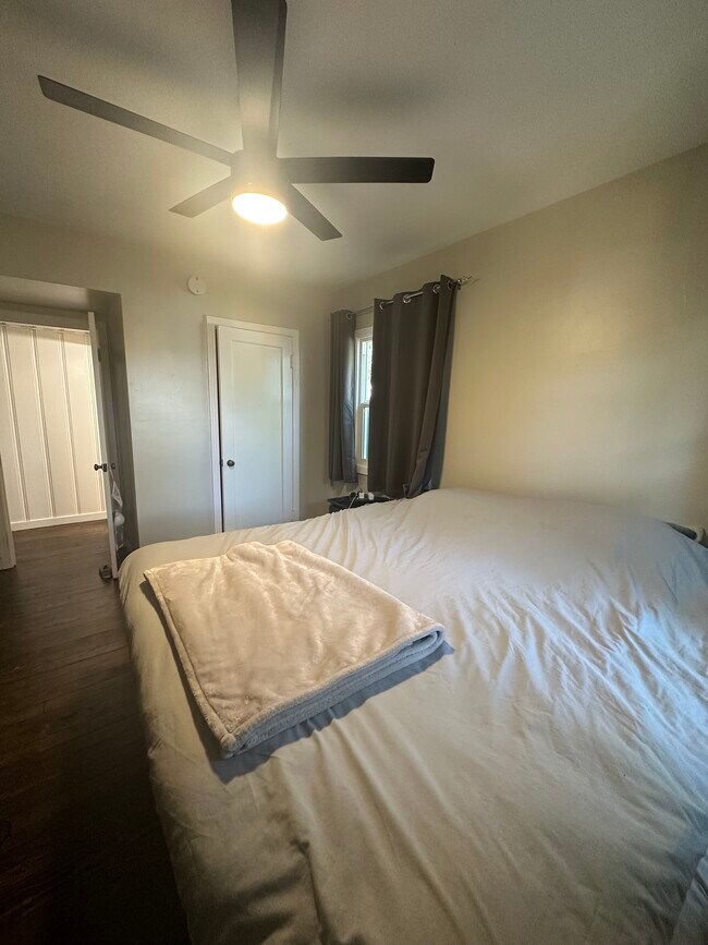 Bedroom - 815 19th St