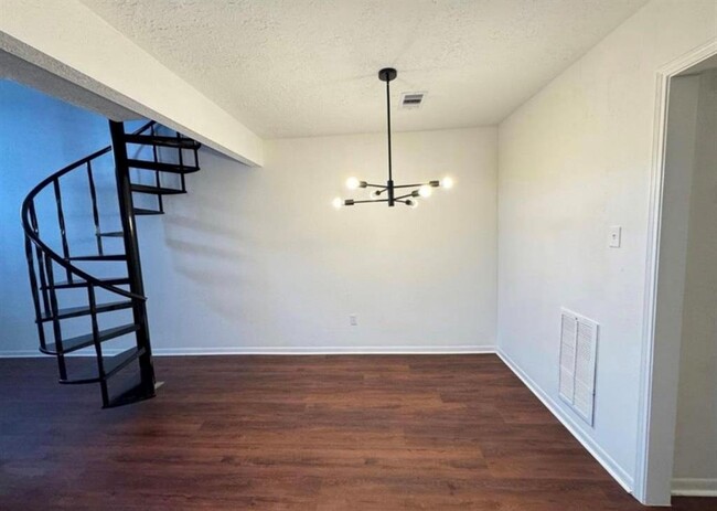 Building Photo - 12251 W Village Dr