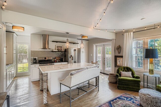Building Photo - LOCATION LOCATION!! Updated 1925 Tudor-sty...