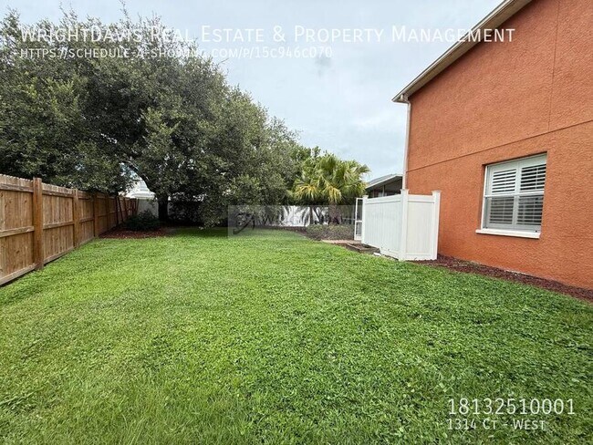 Building Photo - 1314 Ct-West