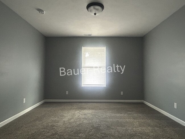 Building Photo - 47 Grove Ave