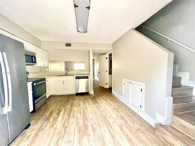 Building Photo - 8250 SW 149th Ct