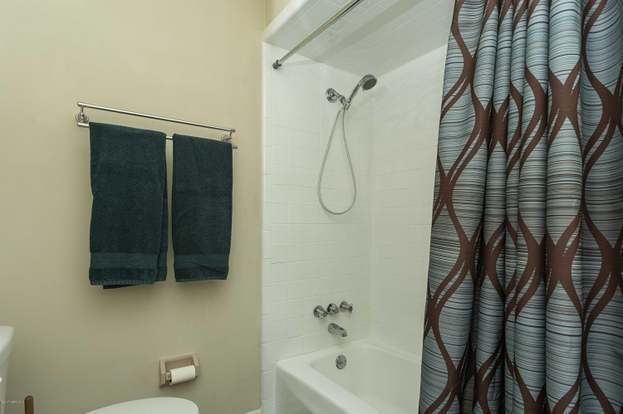 Building Photo - 2867 Holly Bay Rd