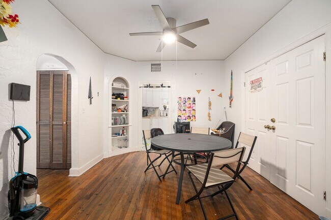 Building Photo - 1254 SW 9th Rd