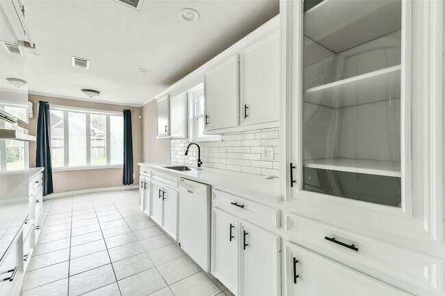 Building Photo - 10906 Sageorchard Ln