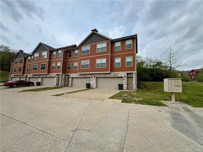 Building Photo - 271 S Breakwater Ln