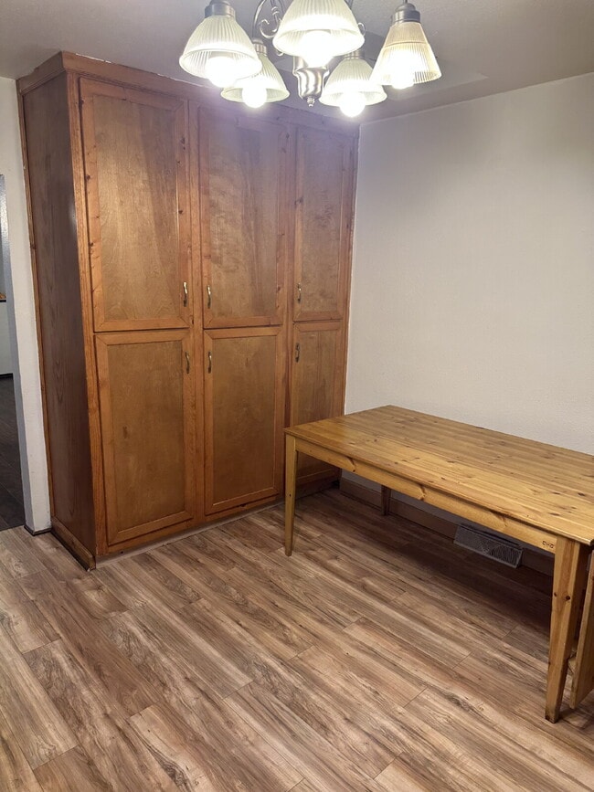 Building Photo - Classic Denver Home: 3 Beds, Updated Kitchen, Private Yard, Parking