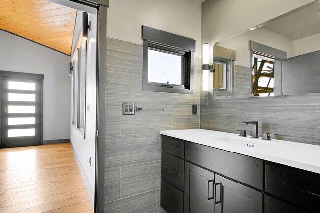 Building Photo - 11845 US Hwy 285