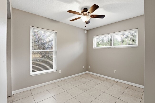 Building Photo - 3 bedroom 2 bath house in Northwood Pines