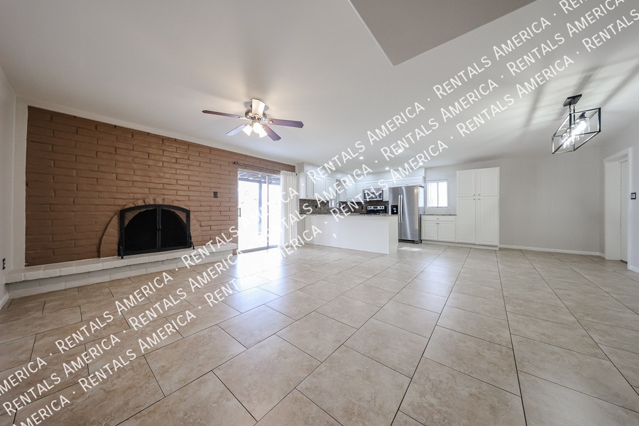 Building Photo - 1713 W Oraibi Dr