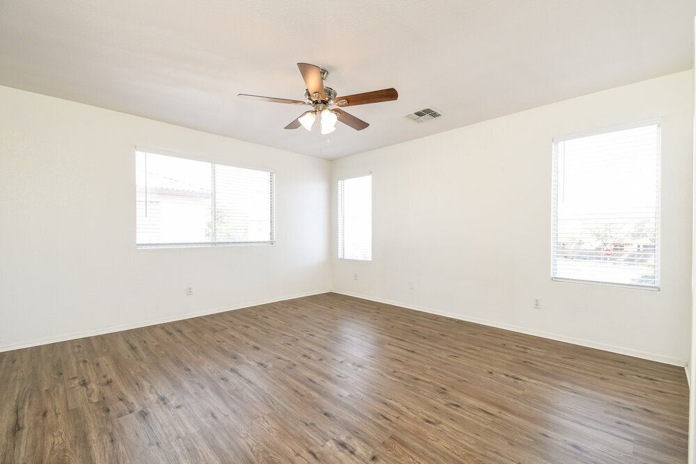 Building Photo - 1150 E Ferrara St