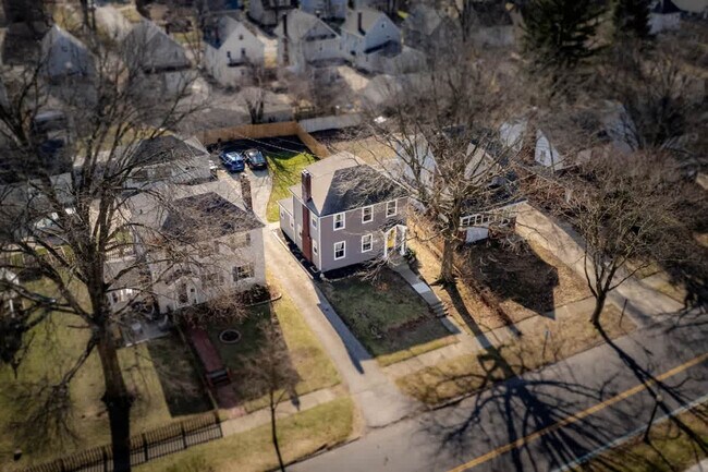 Building Photo - 432 N Firestone Blvd