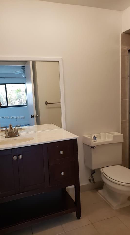 Building Photo - 200 Lakeview Dr