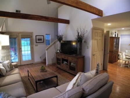 Building Photo - 9 Morningside Dr