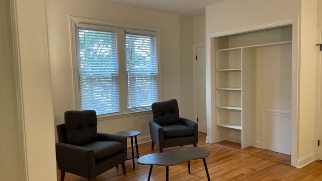 Building Photo - Newly Remodeled 1-Bedroom, 1-Bathroom Near Johns Hopkins University
