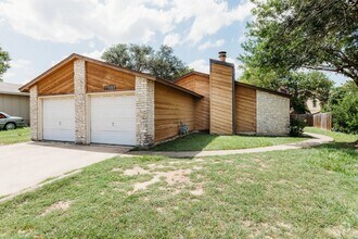 Building Photo - Walnut Ridge B