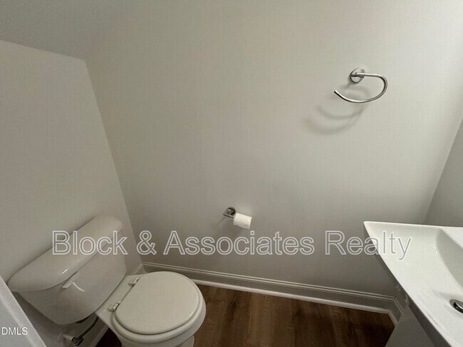 Building Photo - 5710 Parker Pnes Ct