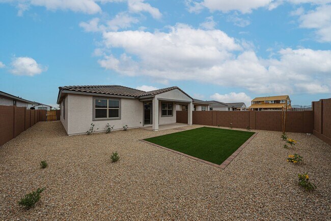 Building Photo - 4 Bedroom in Asante Community