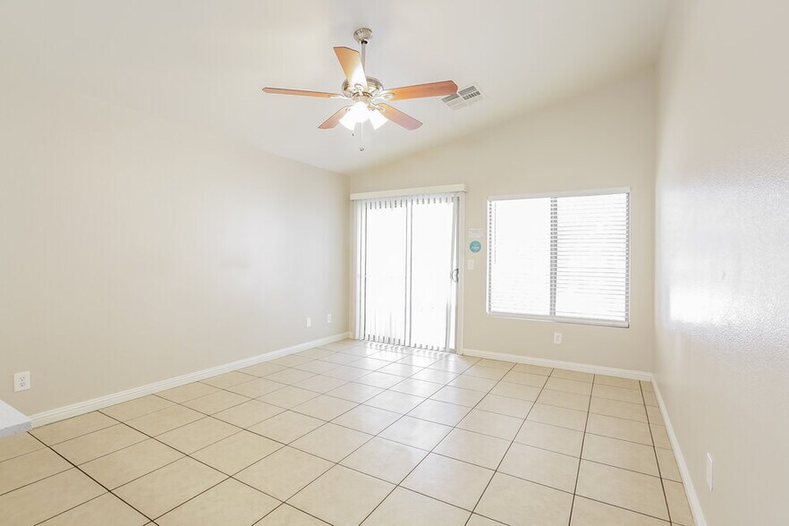 Building Photo - 6568 Duck Hill Springs Dr