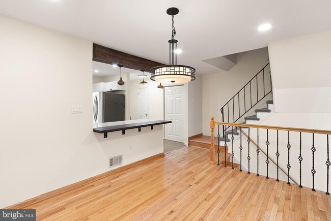 Building Photo - 2410 Alsop Ct