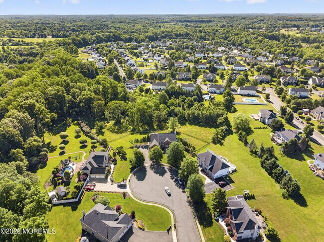 Building Photo - 14 Heathrow Ct