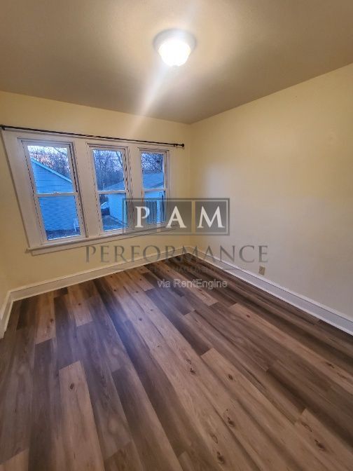 Building Photo - 1114 16th Ave