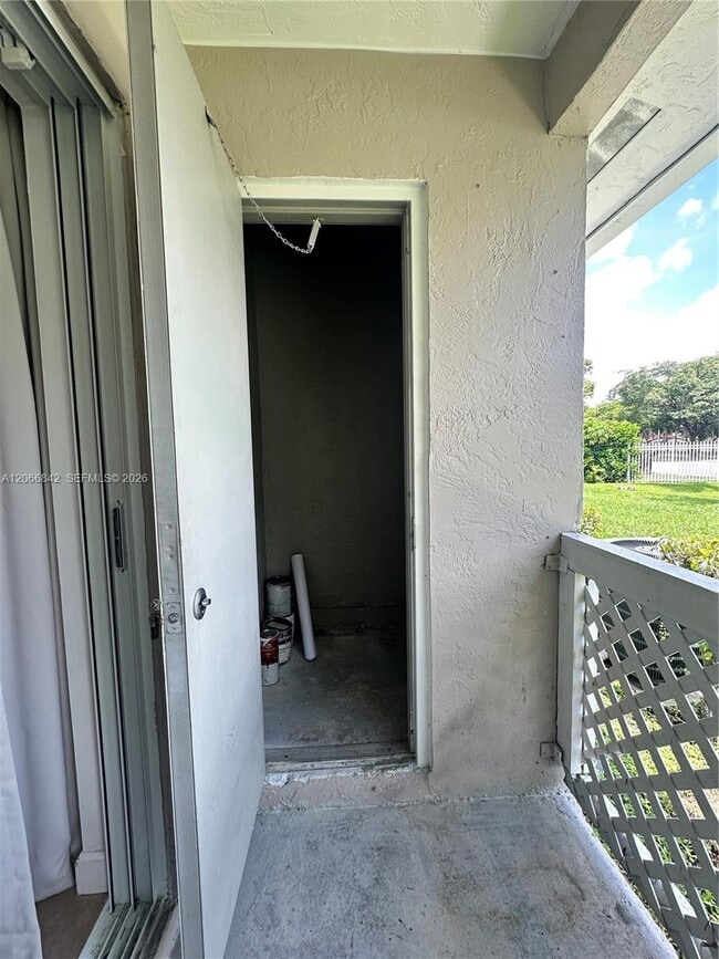 Building Photo - 17515 NW 67th Ct